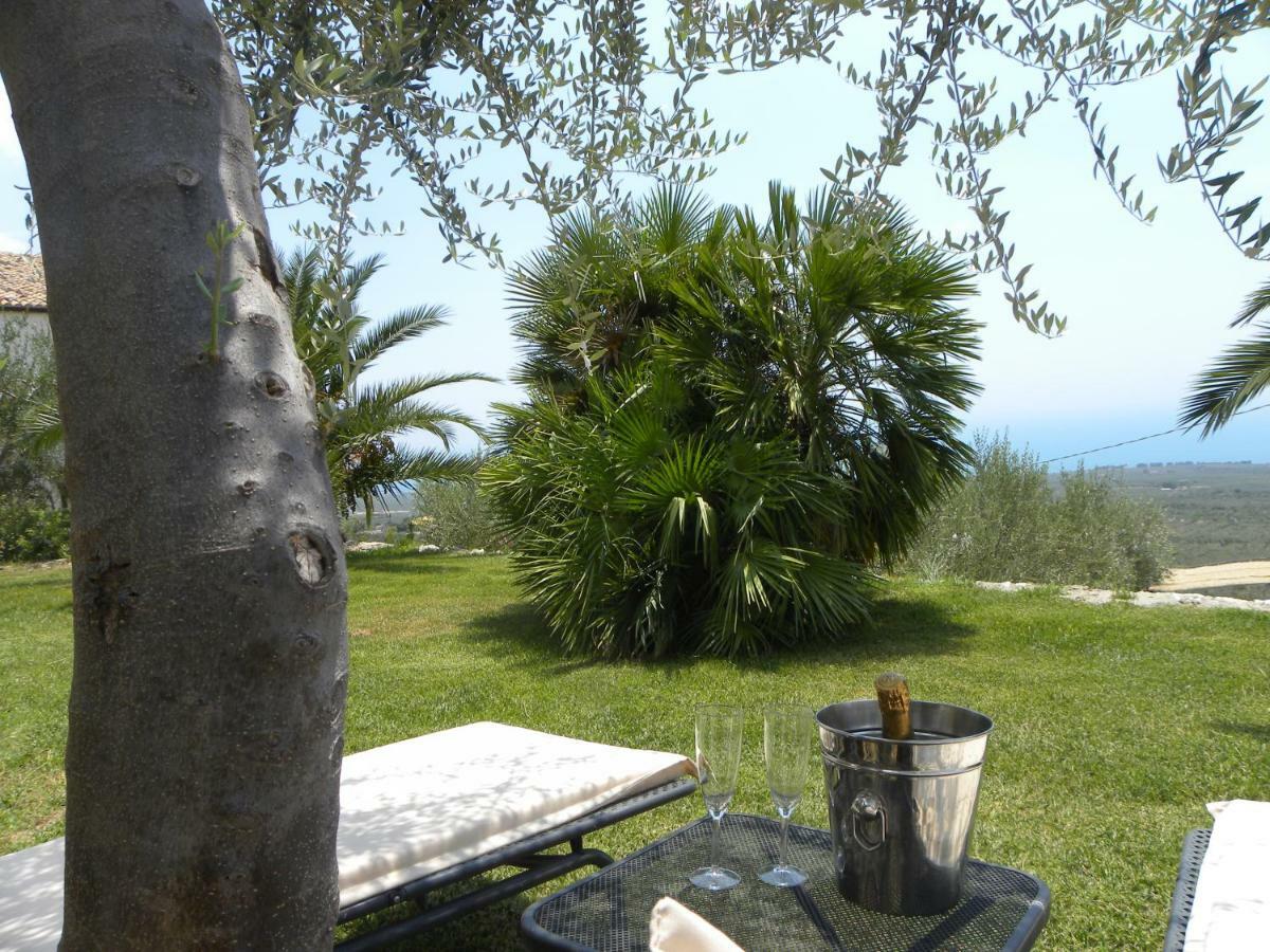 Villa In Gargano - Villa Basso Monte SantʼAngelo Exterior foto