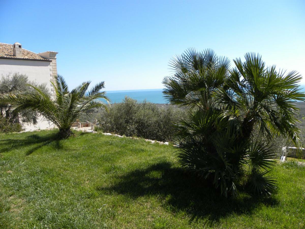 Villa In Gargano - Villa Basso Monte SantʼAngelo Exterior foto